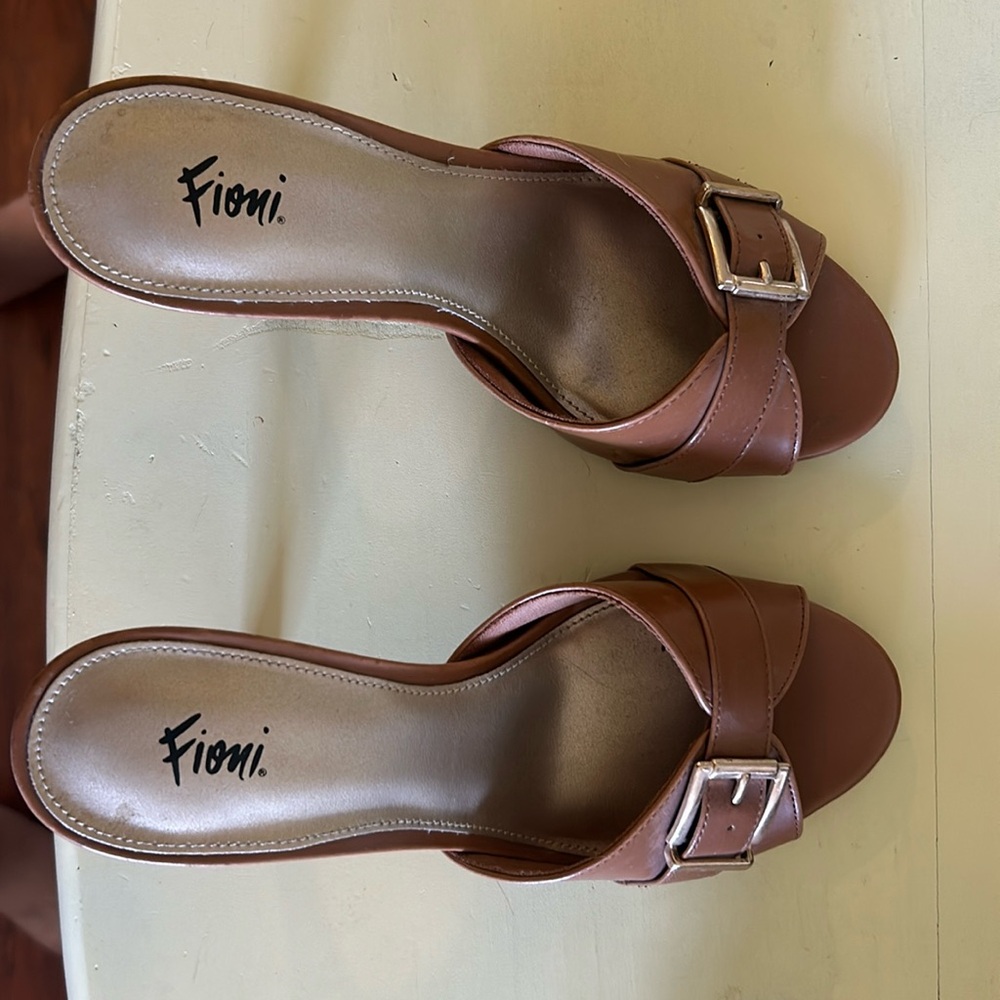 Brown small heels 2 inch